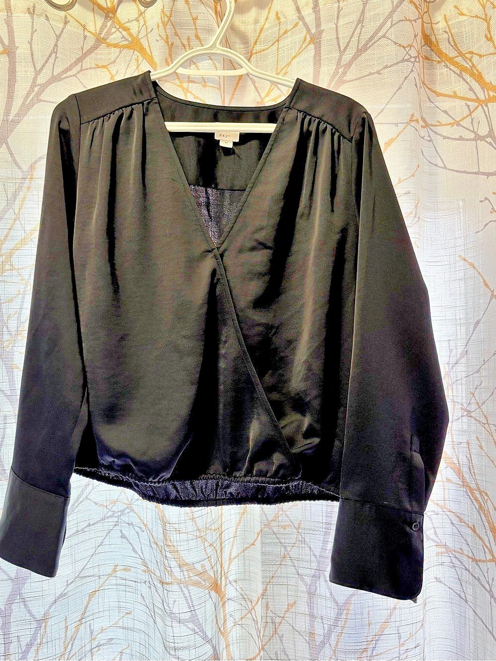 a new day Black Long Sleeve Blouse Size Medium Like New